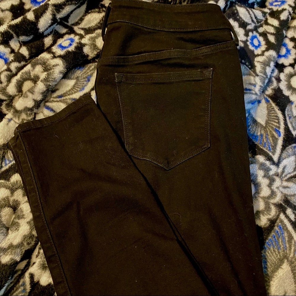 Old navy rockstar super skinny mid-rise jeans